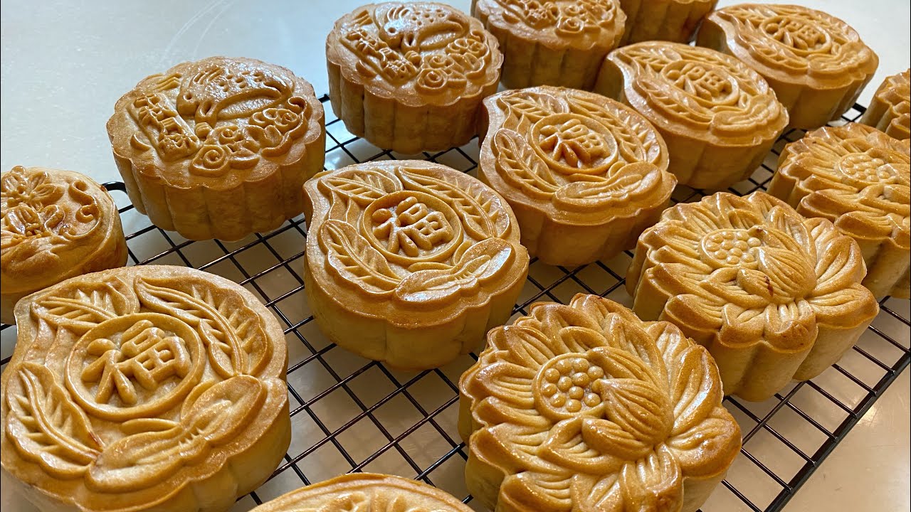 เทคนิคการขึ้นรูปขนมไหว้พระจันทร์ให้สวย|Moon cake| ขนมเทศกาล | Little Sweet By Ple