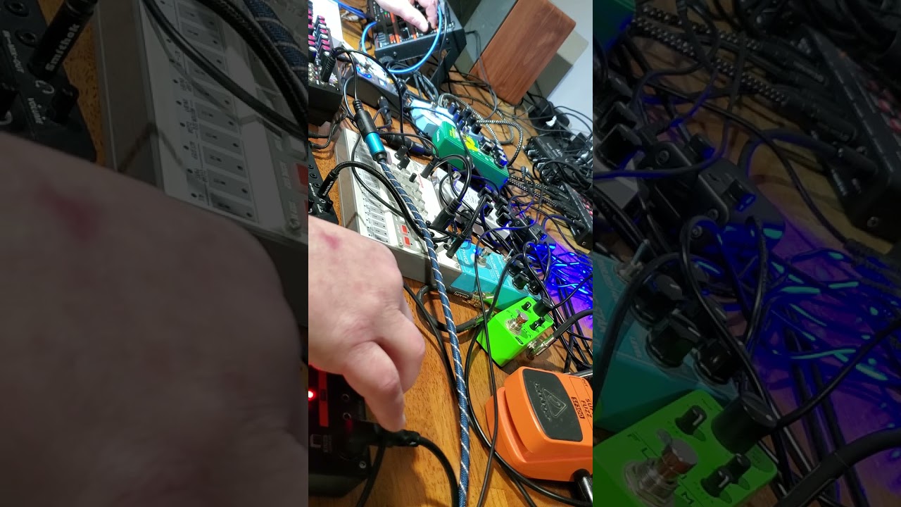ROBUTZ #behringergrind #rolandp6 #cre8audioboomchick #synthrenegades #brosynthnetwork