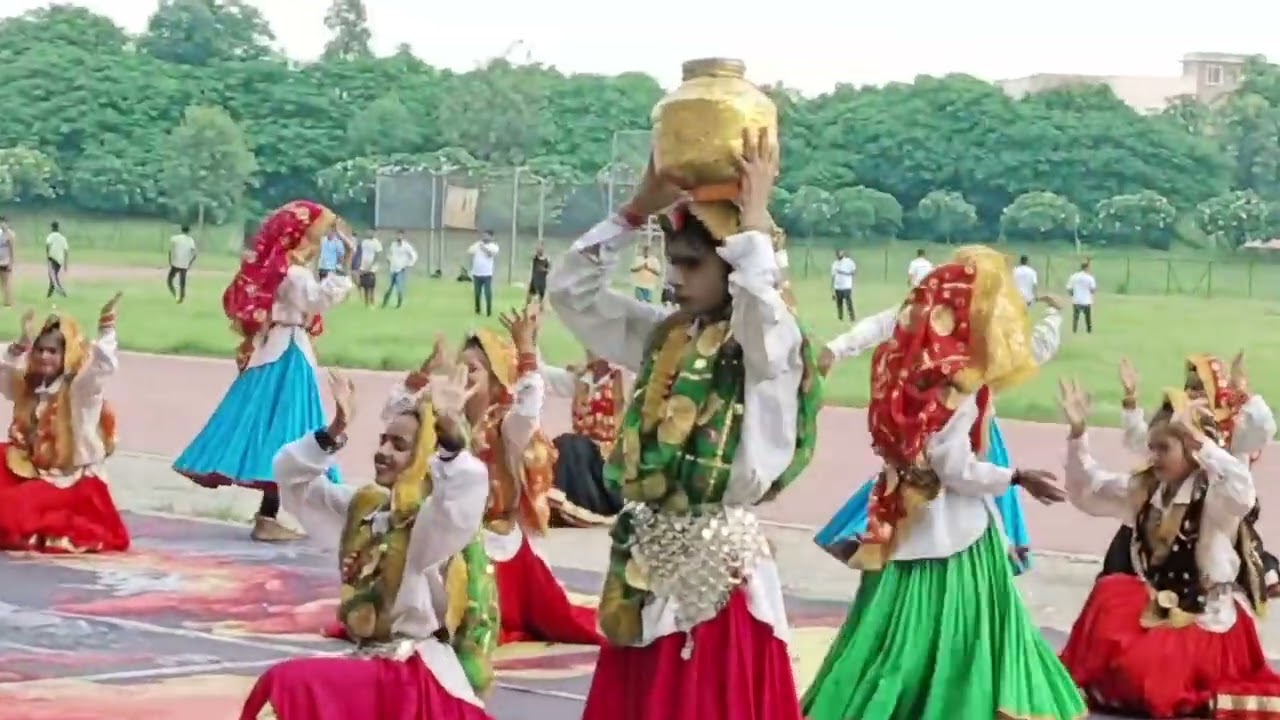 Excellent performance by GGSSS Hisar road Rohtak(Haryanvi group dance) 