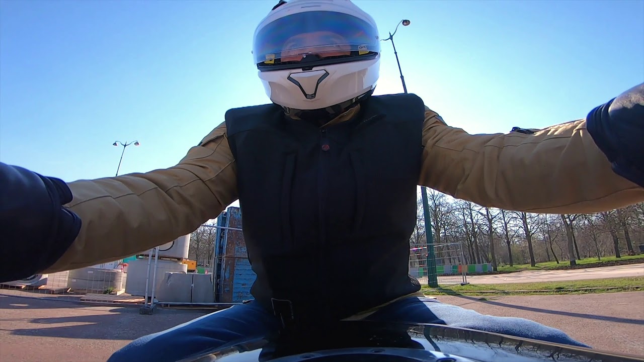 Airbag moto : en cas de chute, une protection vitale