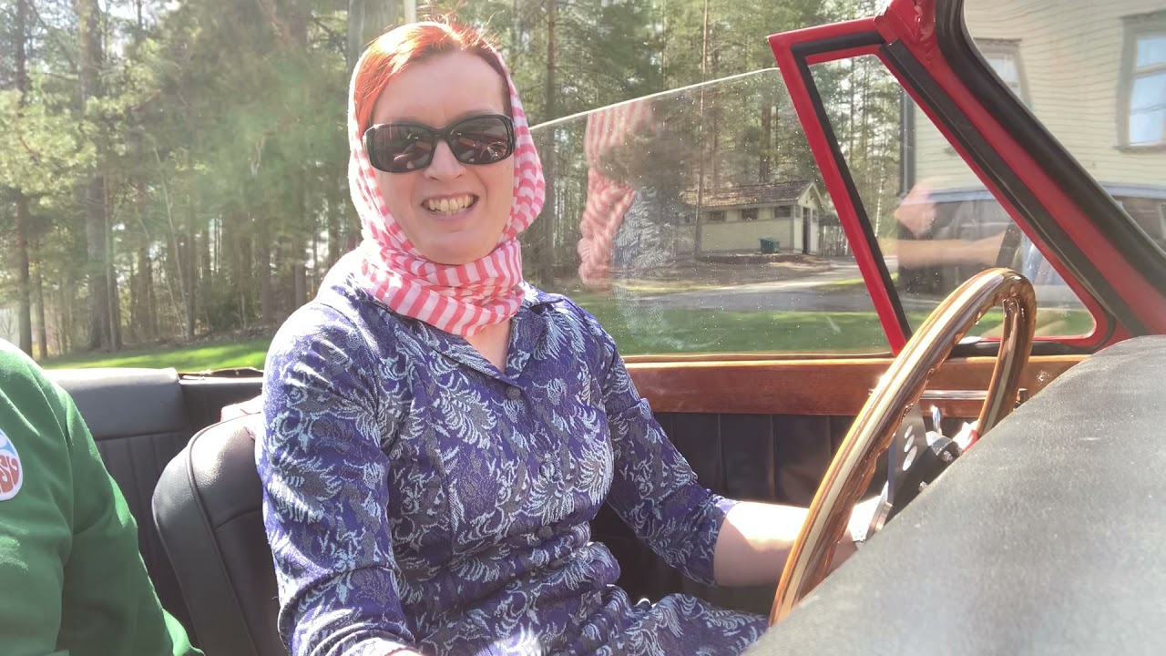 Nainen Ratissa: Triumph Herald 1200 ja auton osat