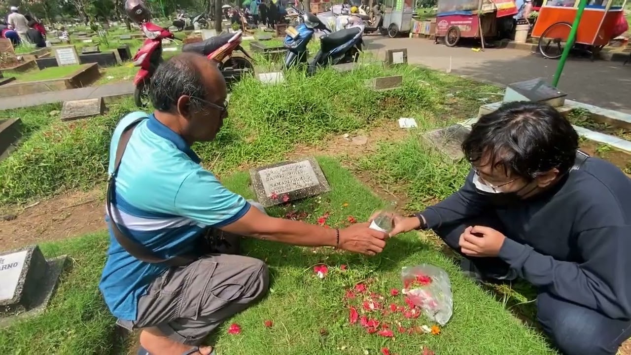 Ziarah ke makam orang tua di TPU MENTENG PULO❤️