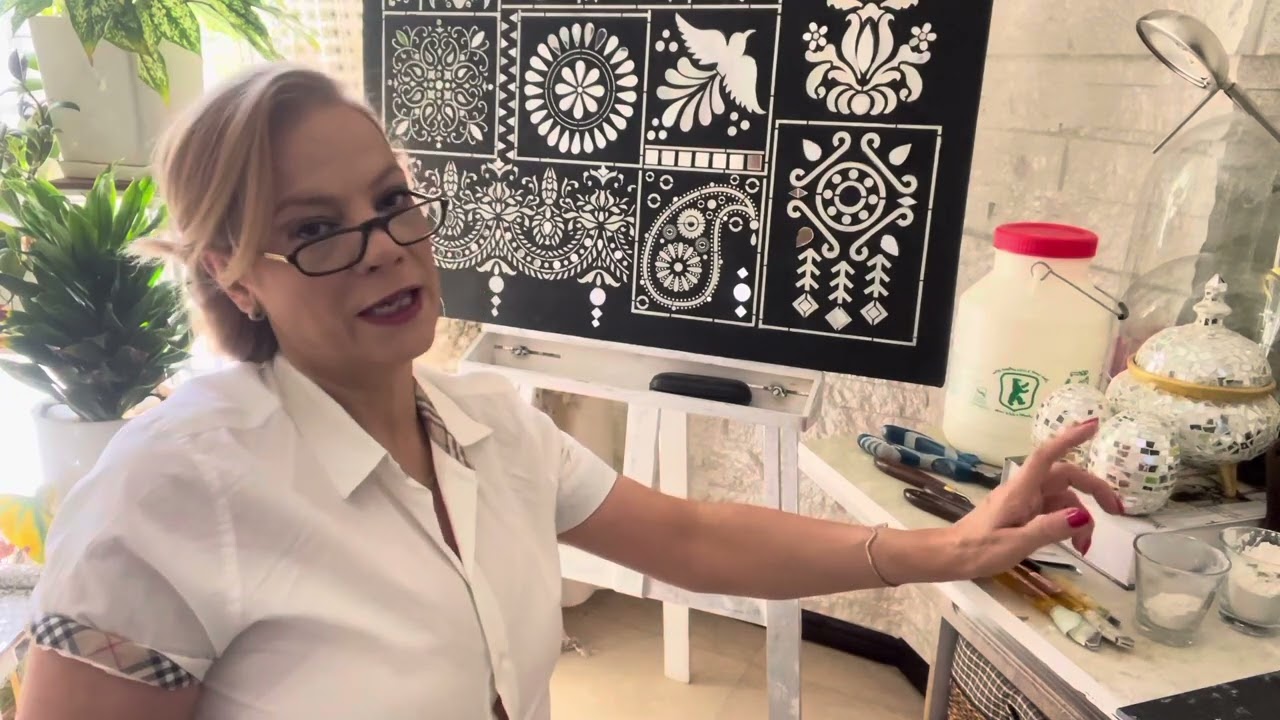 آیینه کاری (پارت دوم)       زن و آینه‌کاری، هر دو راز مشترکی دارند؛ درخشش در جزئیات.