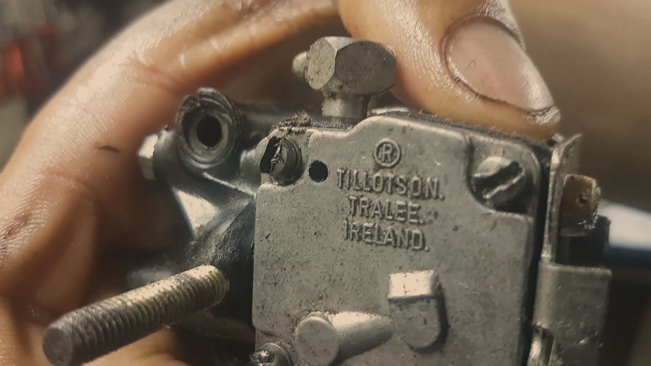 ESKİ CASTOR MOTORLU TESTERE TİLLOTSON  KARBÜRATÖR DEĞİŞİMİ(CASTOR MOTOR SAW TILLOTSON)