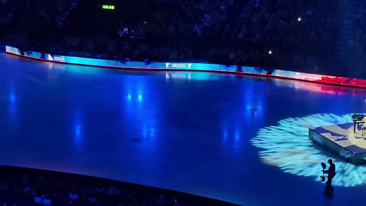 Birdy - Skinny Love (Live At Art On Ice, Zürich 08.02.2025)