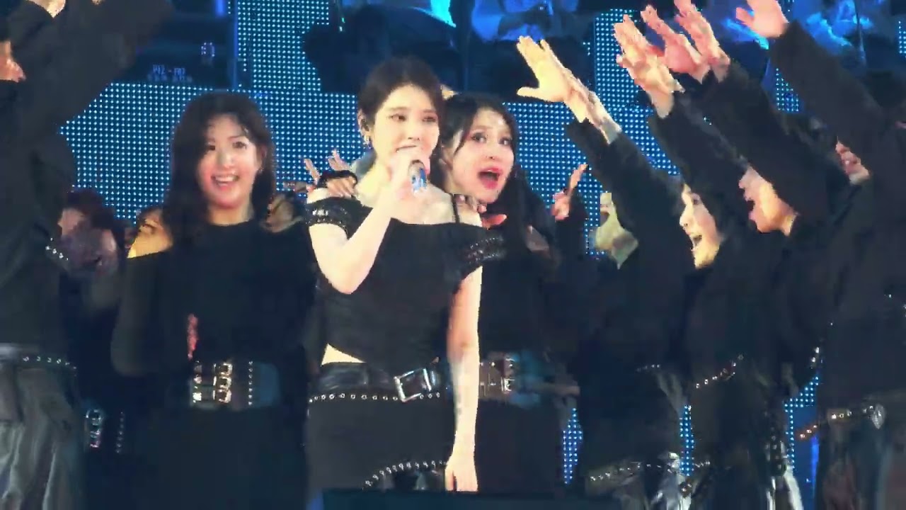 [4K60p HDR] 아이유 IU - 홀씨 (앵콜) Holssi 240922 @ 서울월드컵경기장