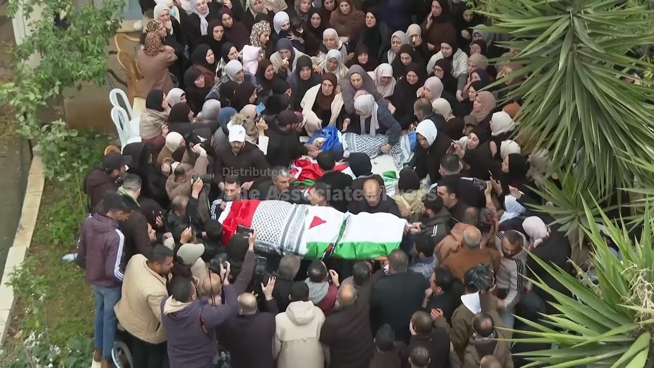 Funeral held after Israeli soldiers fire on family car in occupied West Bank, killing 4