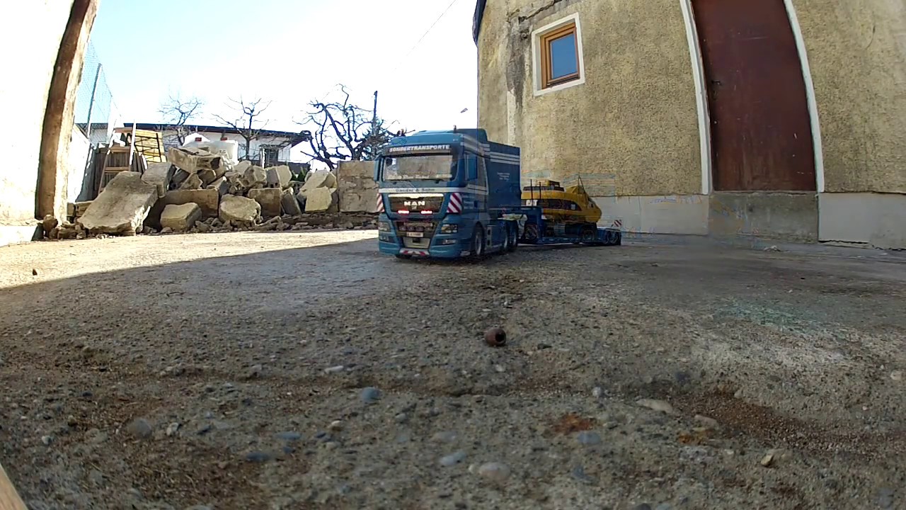 MAN TGX 26.640 mit Faymonville MegaMAX
