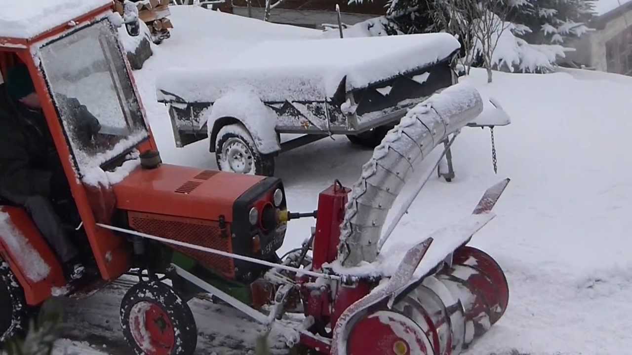 Agria 4800 avec une turbine à neige Zaugg