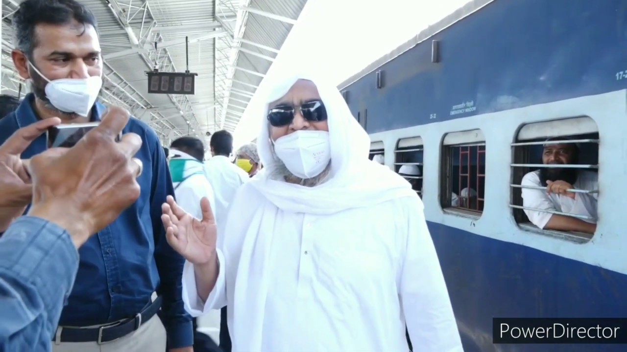 Jamia Akkalkuwa Ke Talba Train ke Zariye Apne Watan Rawana Horahe He