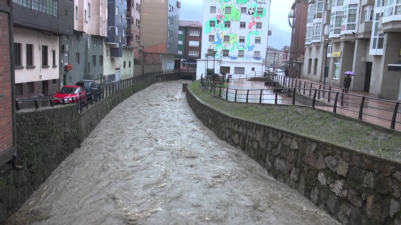 Crecida río Caudal en Mieres- Asturias.mov