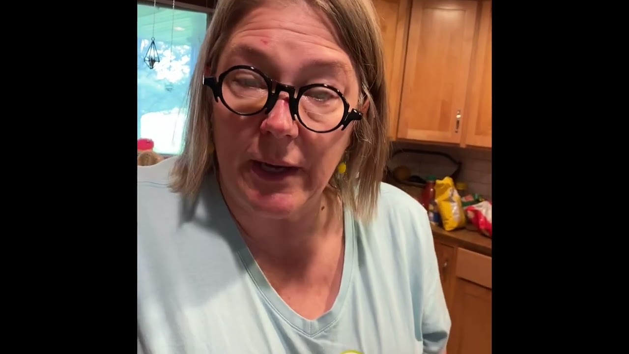 Dyeing wool yarn with koolaid!