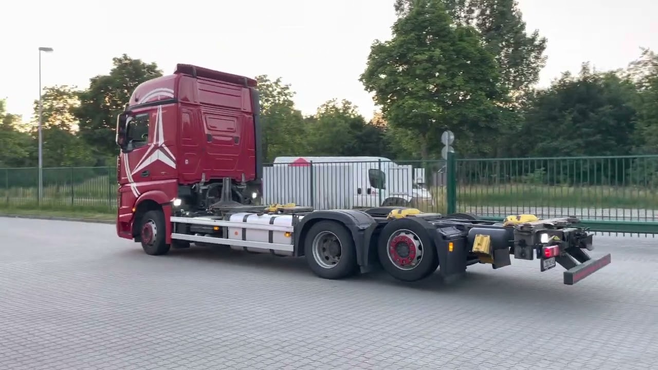 Aufbrücken von Wechselbrücken Martin zeigt es !( Kein Lehrvideo )!