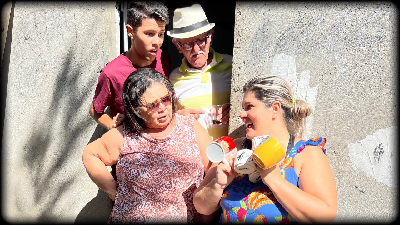 Quem Será Que Pegou As Xícaras...?