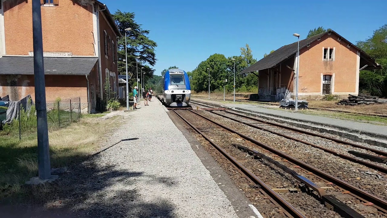 TER  BRIVE RODEZ EN GARE DE TURENNE CORREZE