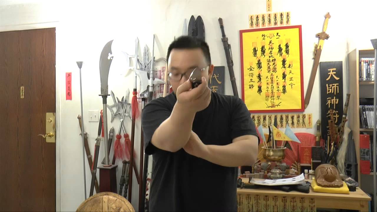 Tactical Knife Fighting Lesson 3 - Spyderco Ambitious Combat Tips, Fighting Fast!