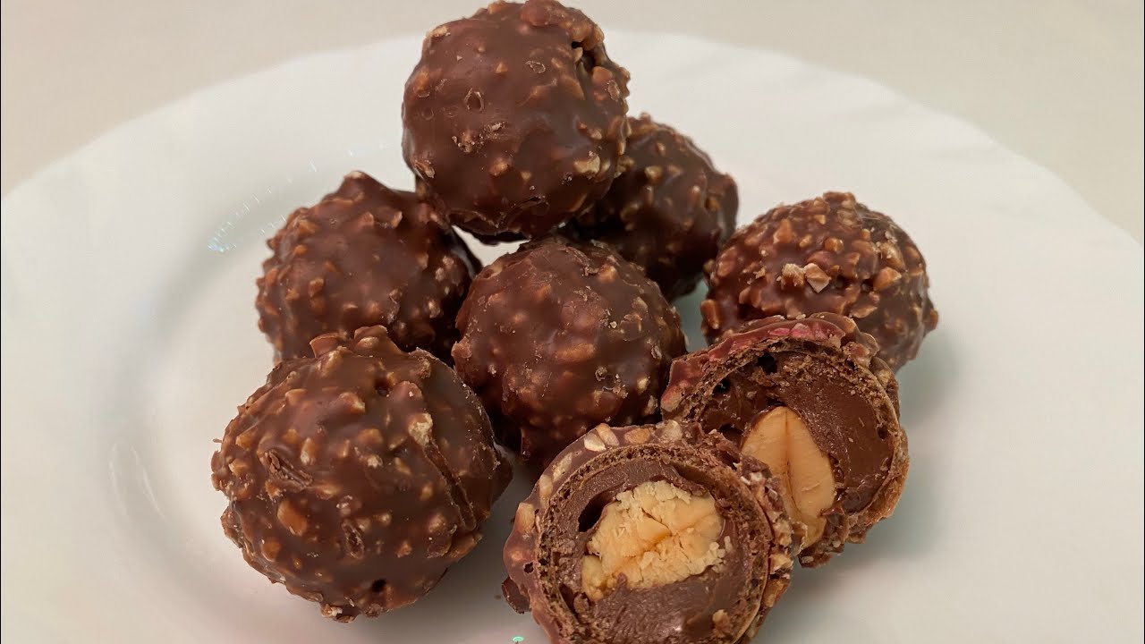 Homemade Ferrero Rocher - عمل فيريرو روشية في المنزل ورح تنصدمي شو استعملت لكورها