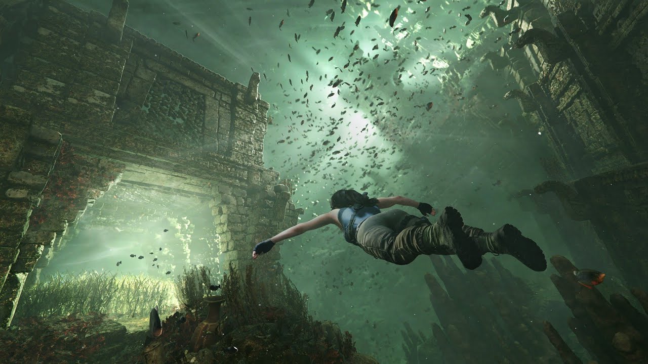 Lara Croft In Underwater Shadow of The Tomb Raider