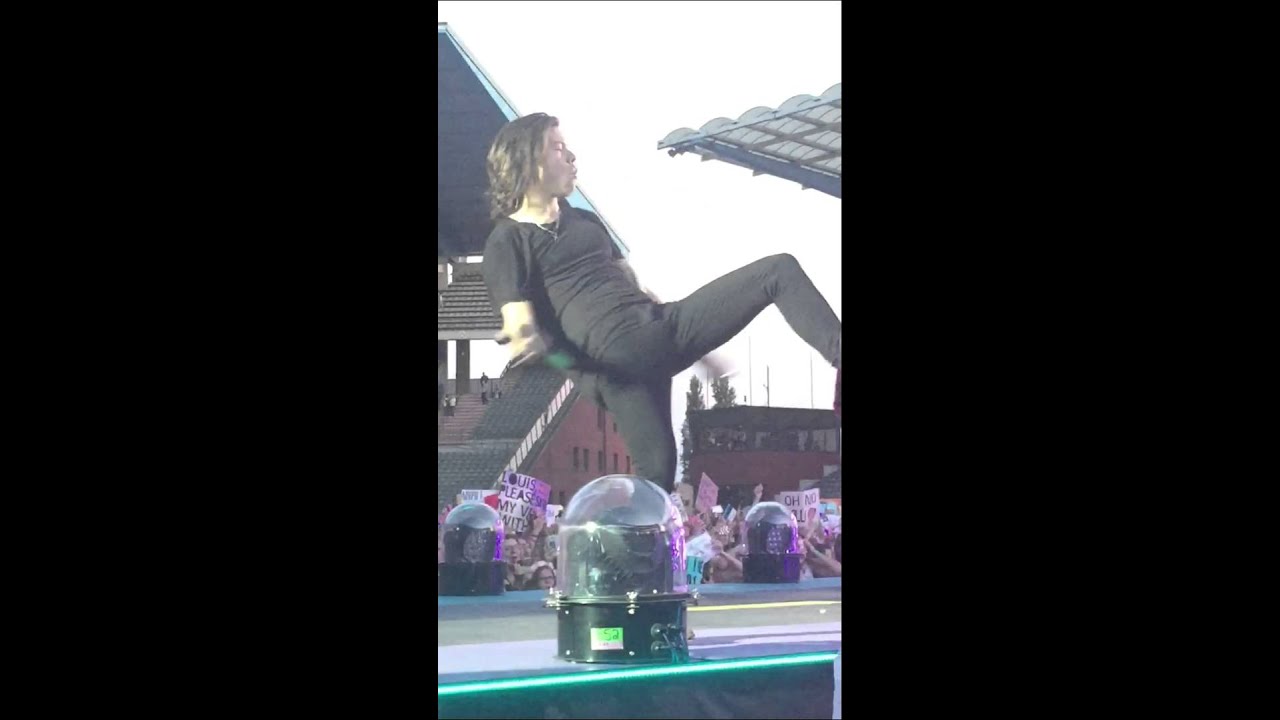 Girl almighty- one direction otra Brussels