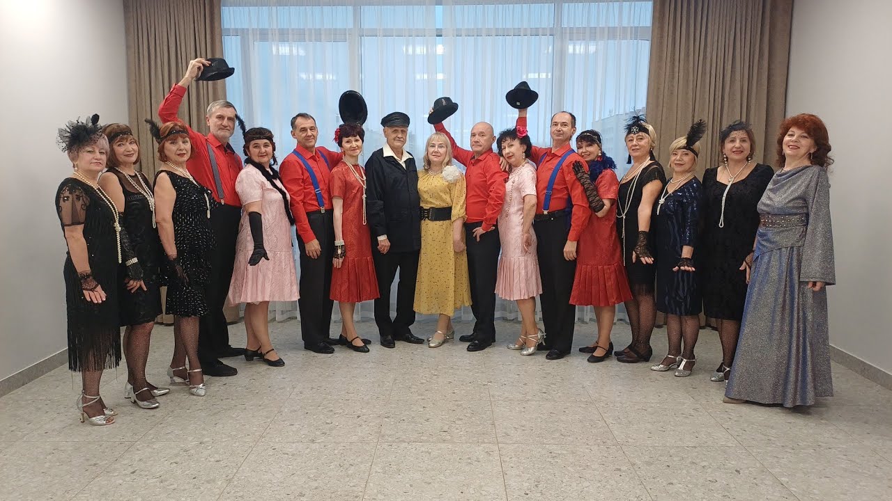 Старые фотографии. Танец группы Империал в ДДН. 17.12.25г