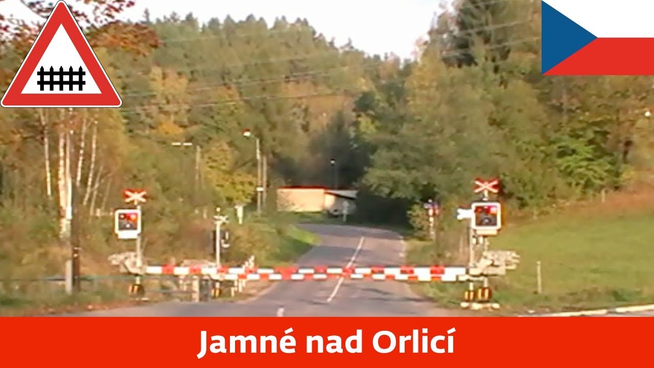 Železniční přejezd Jamné nad Orlicí - 21.10.2011 [480p]