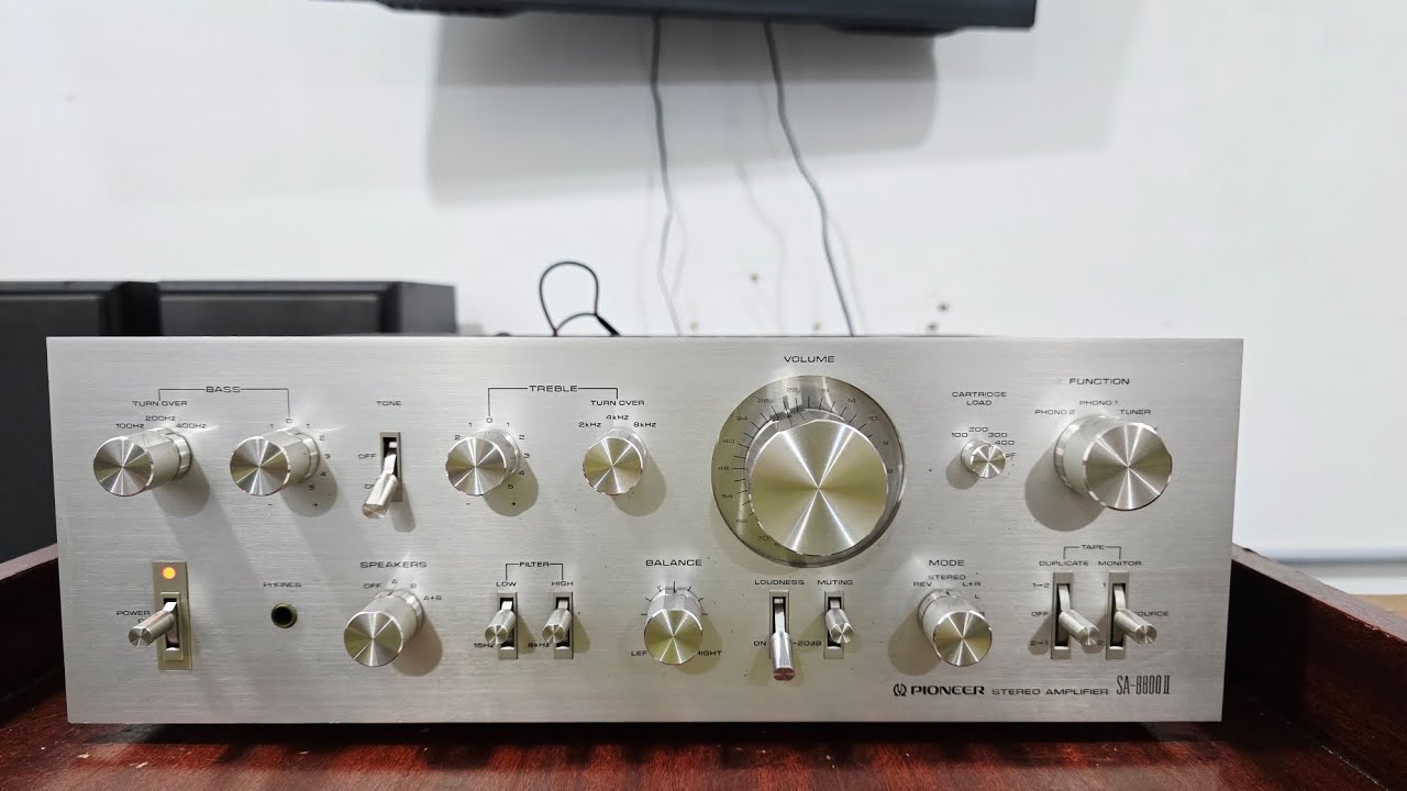 PIONEER Vintage Stereo Amplifier SA-8800 MK II/For Sale/Infinity Audio/Contact 94433 70602 