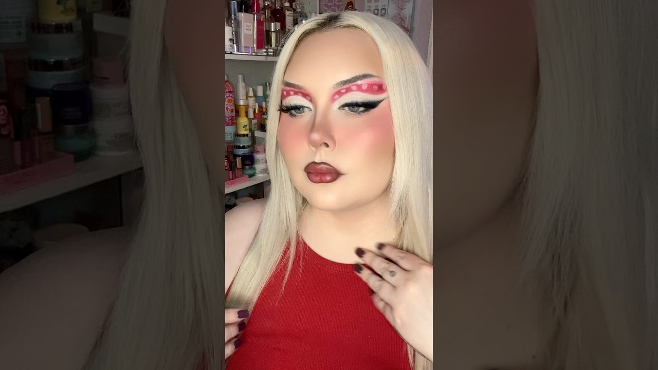Valentine&rsquo;s Day makeup &hearts;️ #vday #vdaymakeup #hearts #heartmakeup #valentinesday #valentinesmakeup