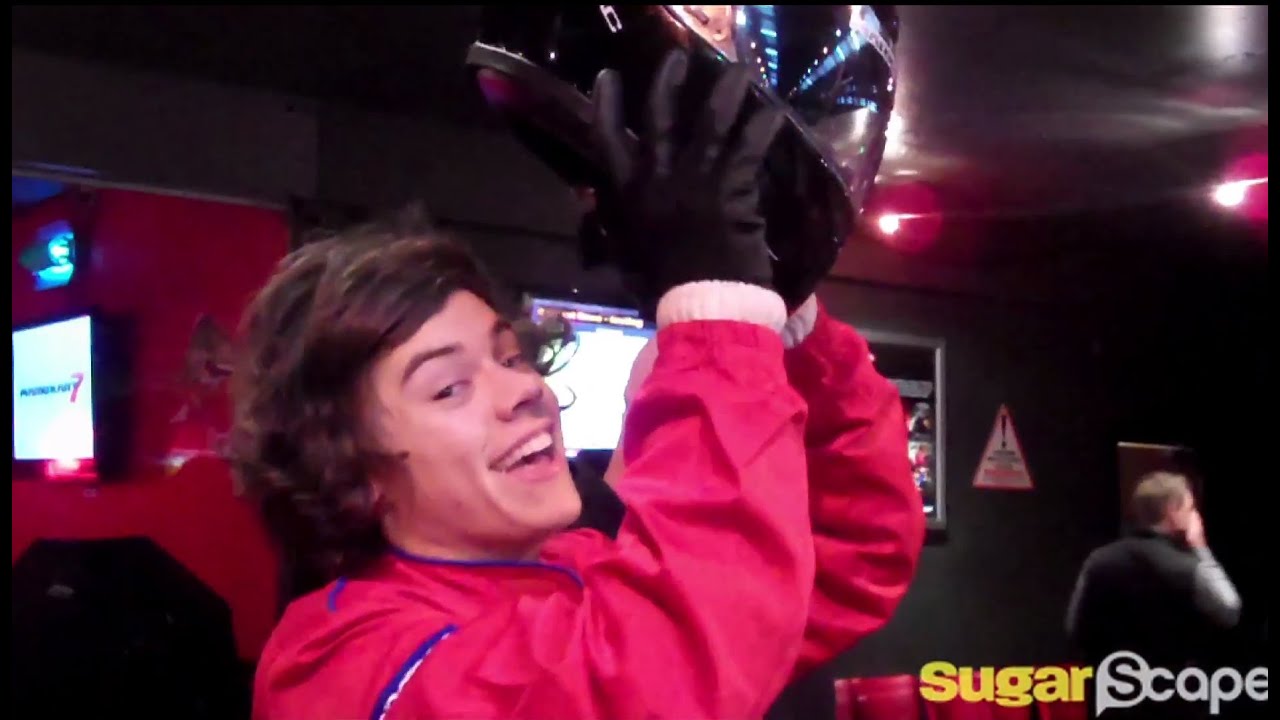One Direction behind the scenes of Sugarscape Mario Kart interview