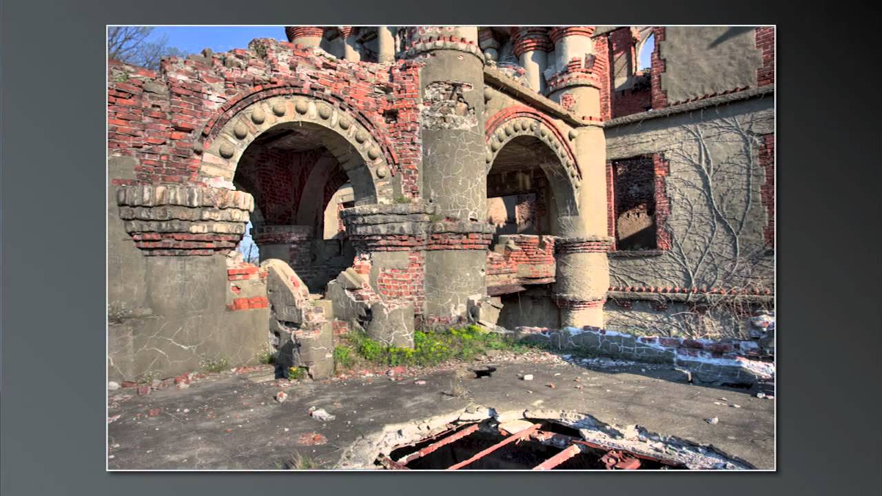 Exploring Bannerman Castle