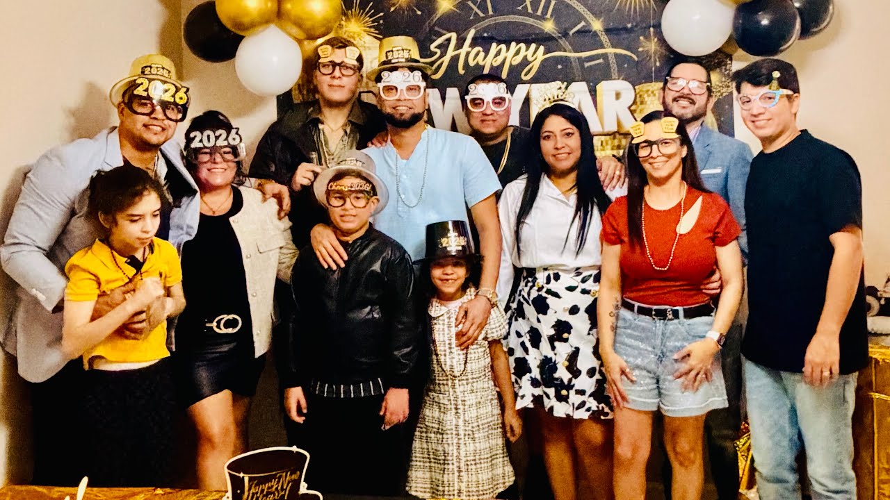Fin de Año 2025 en Familia 🎉 | Pastel, Brindis y Momentos Inolvidables