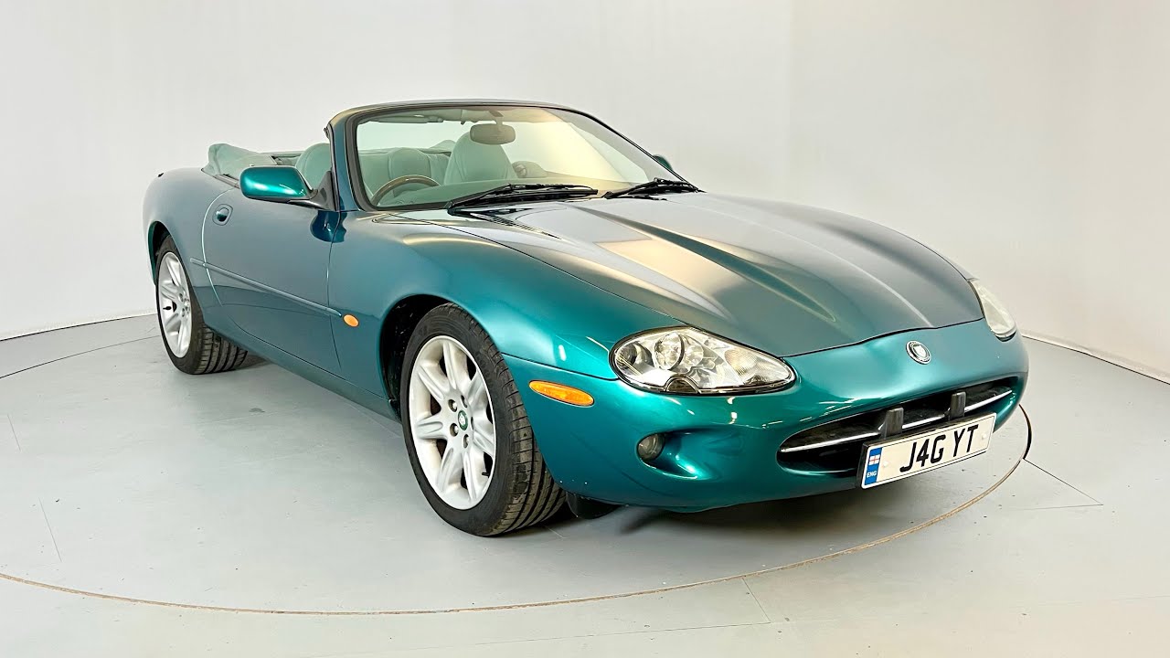 Jaguar XK8 Convertible - Very unusual colour combination