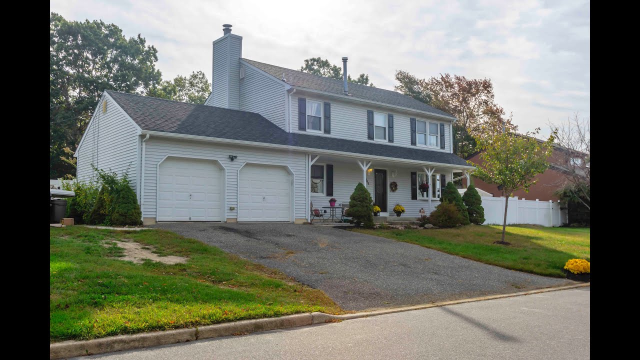 Tour This Home at 886 Fairview Dr Toms River, New Jersey 08753
