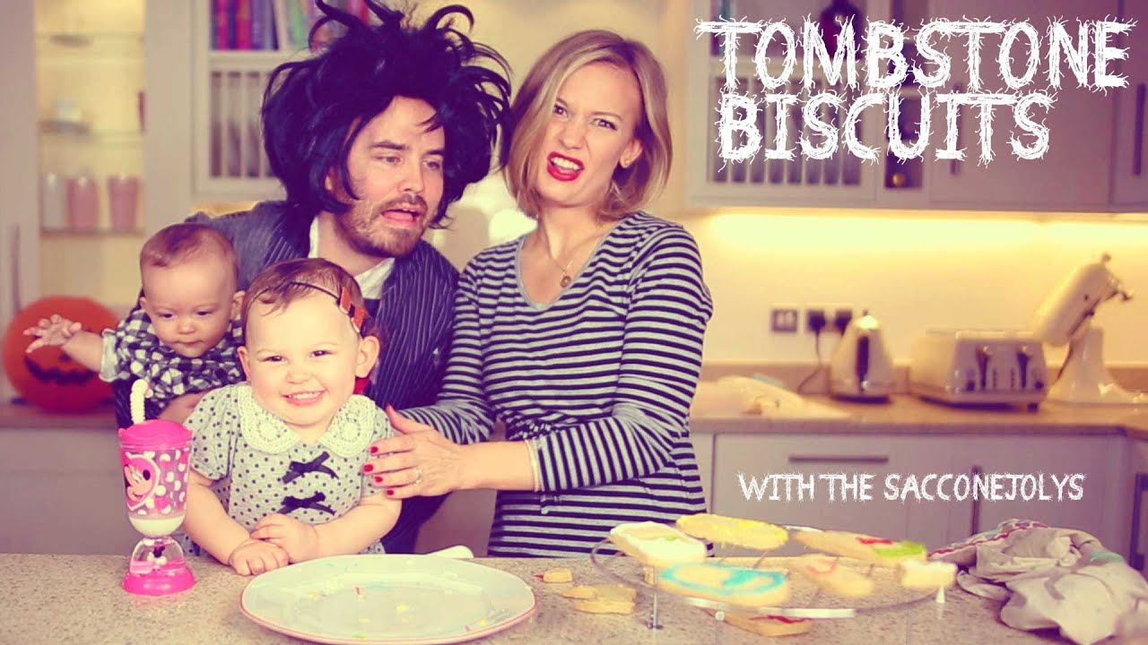 #ad | HOW TO: Bake Scary Halloween Cookies with SACCONEJOLYs!