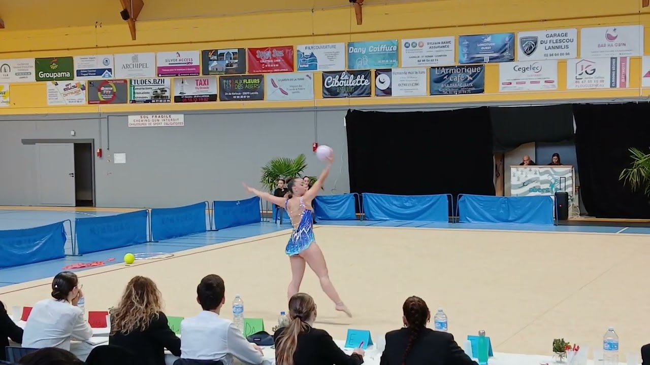 Elisa Derrien   Ballon