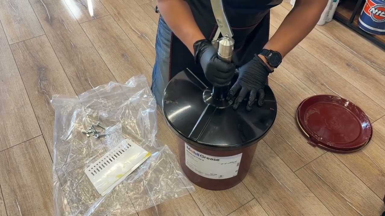 Installing mato ecofill 20-s grease pump on NLGI 0 grease pail