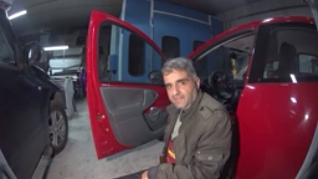 Toyota Aygo 05-14 Πως βγαζω ταπετσαρια πορτας Door Panel Removal