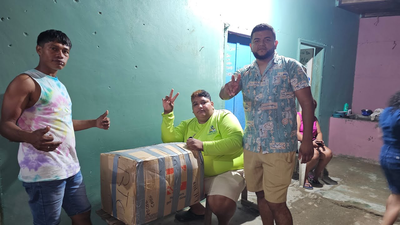 Abriendo la caja que llego desde #usa gracias por todo 💥💣