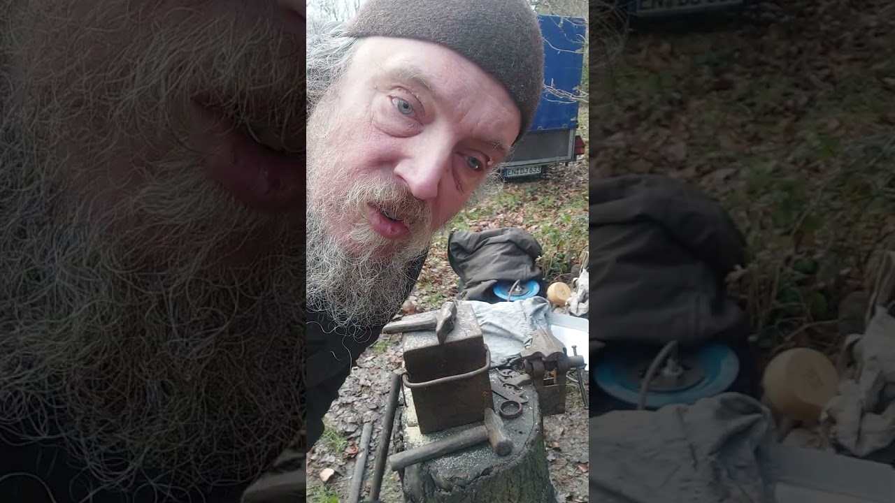 In the #smithy: #forging a #slöjdkniv and a bushcraft #knife #blade from #80CrV2