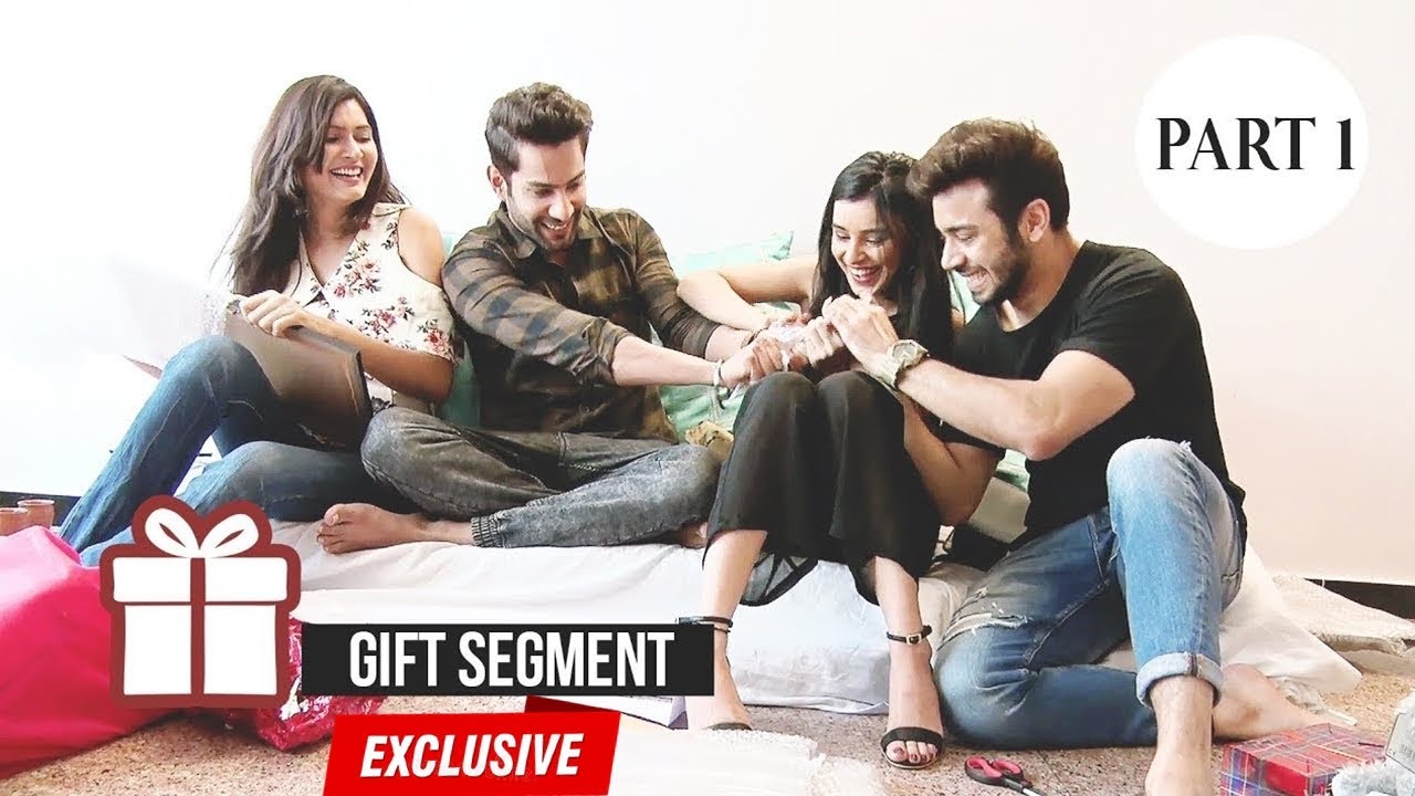 EXCLUSIVE! Ankitta, Sangeita, Samridh & Sahil UNWRAP Gifts Sent By Fans & Expresses Love For Them