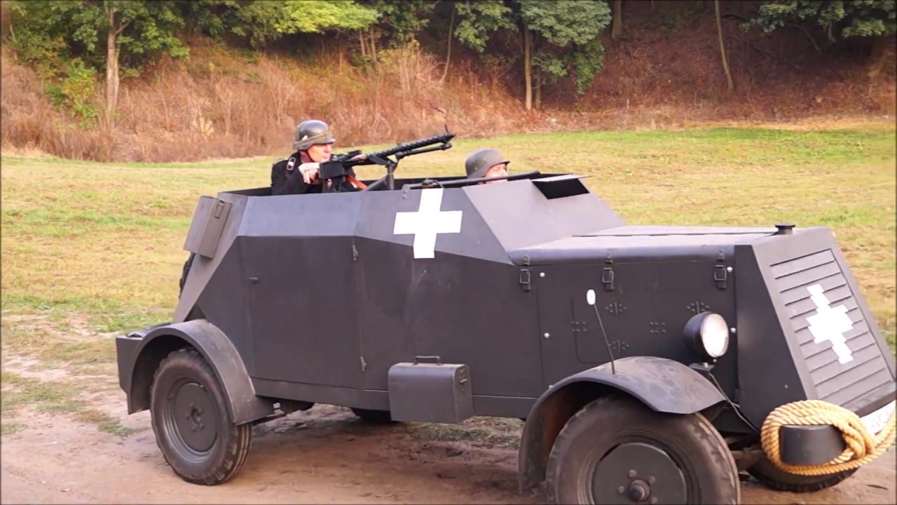 Samoch&oacute;d opancerzony Adler Kfz w rekonstrukcji Obrona Modlina 1939 roku ,15 09 2018