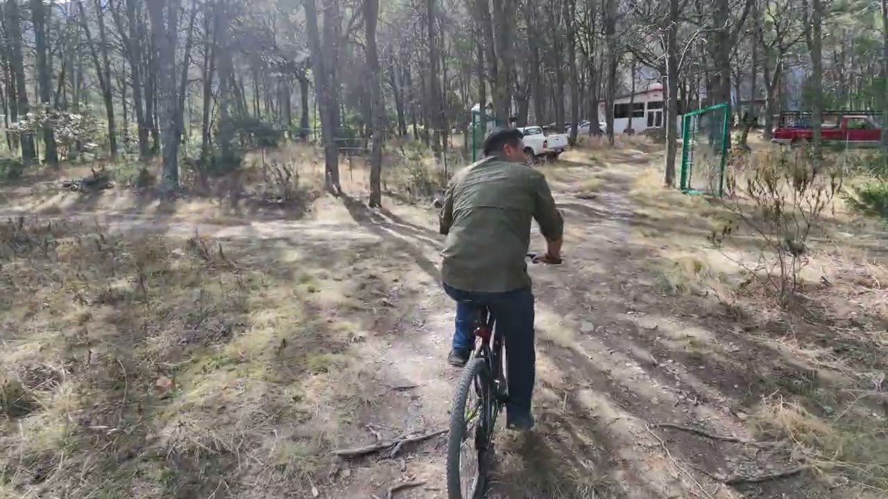 Paseo en Bici en la reserva de Jagüey de Ferniza en Coahuila. Un pequeño paraíso.