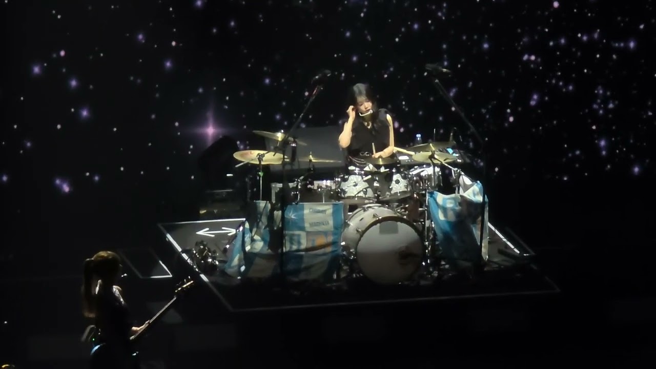 [4K] 260214 QWER - Harmony Of Stars | QWER 1ST WORLD TOUR {ROCKATION} in TAIPEI