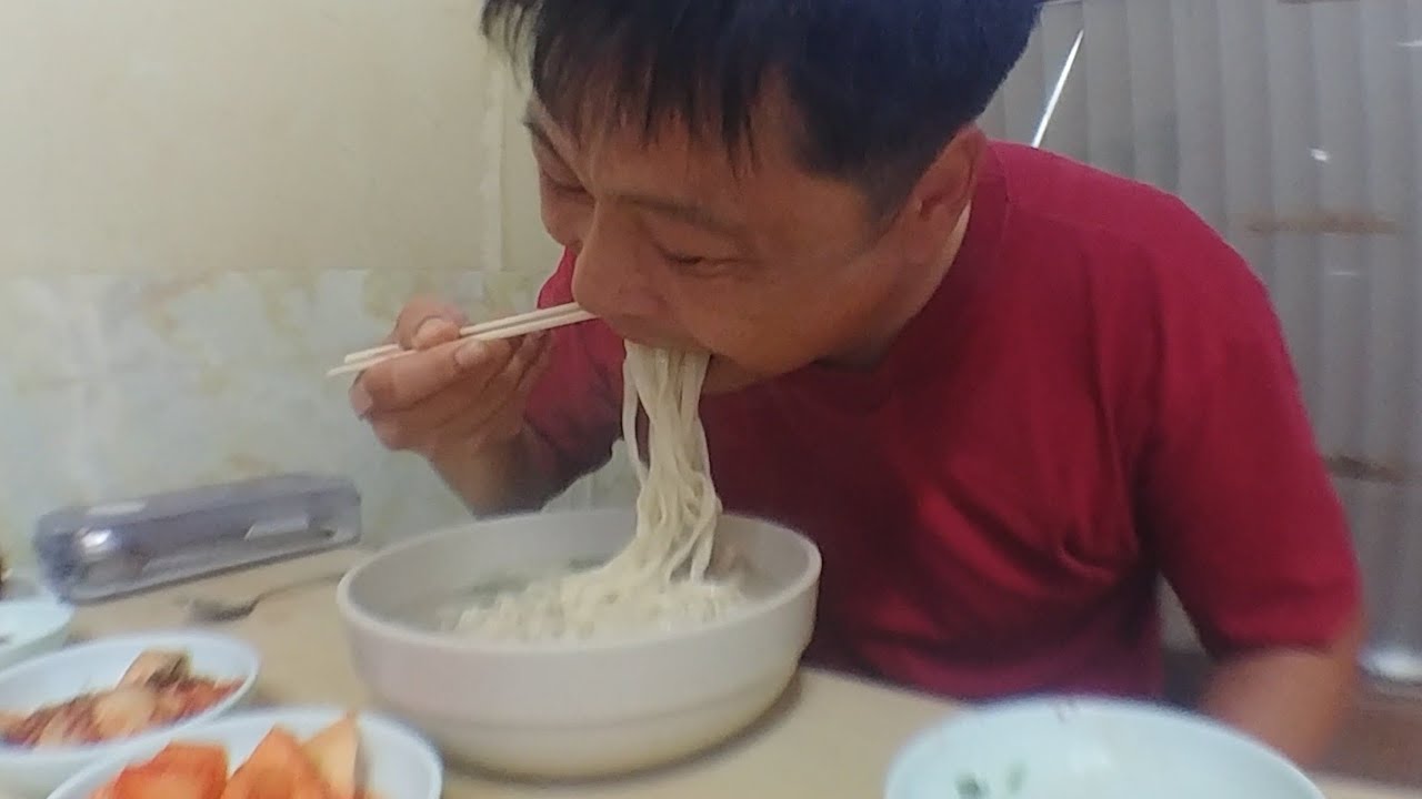 비온다~닭칼국수 먹으러가자~!!!