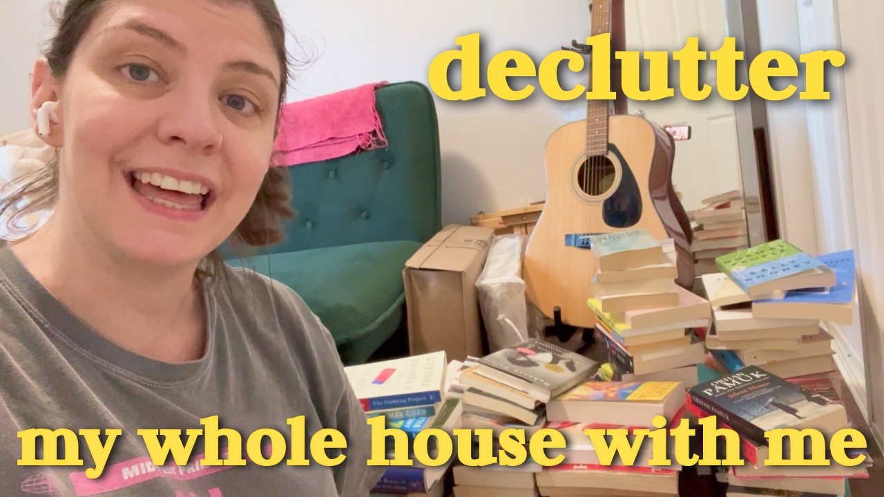 HUGE summer declutter pt 1 | book unhaul, medicine cabinet & desk clean-out 📚