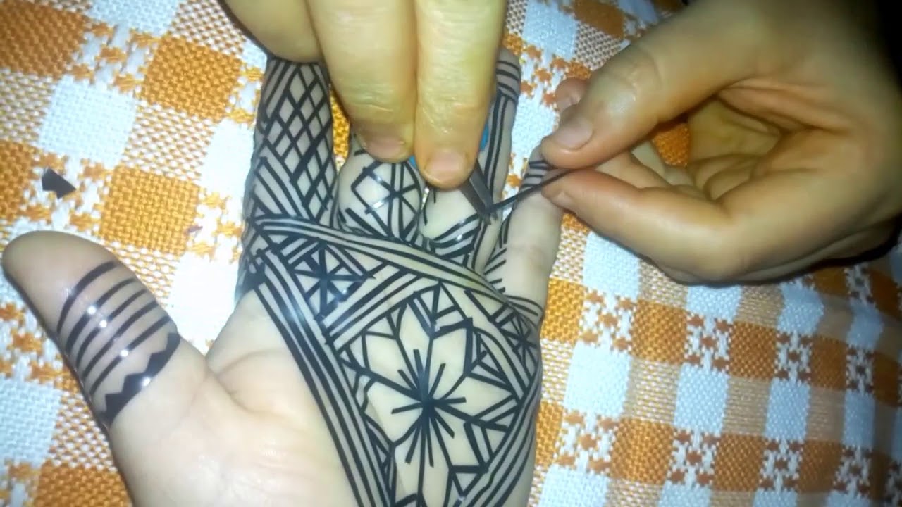 تعلم الحنة الصحراوية رشمة اليد بالشرائط أو السكوتش بطريقة رائعة (الجزء التاني)