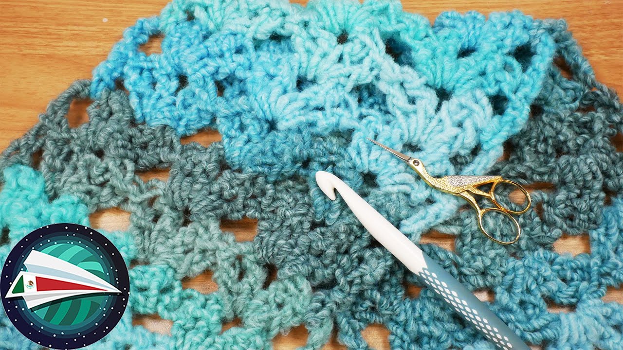 Ganchillo | Bufanda XXL de lana azul de invierno | Patrón Iris de lana XXL