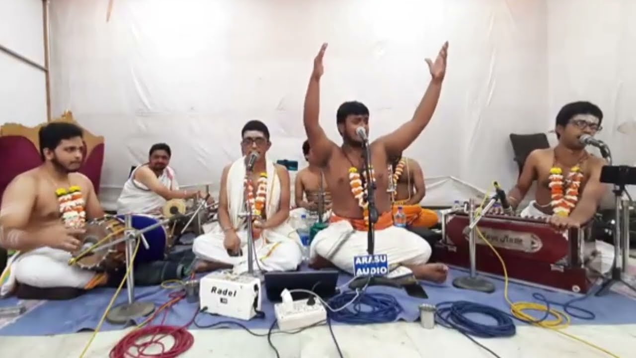 Sastha Varavu & Bhajans | Sasthapreethi @ Matunga | Vikneshpranav & Team -  Narayana Bhajan Mandali 