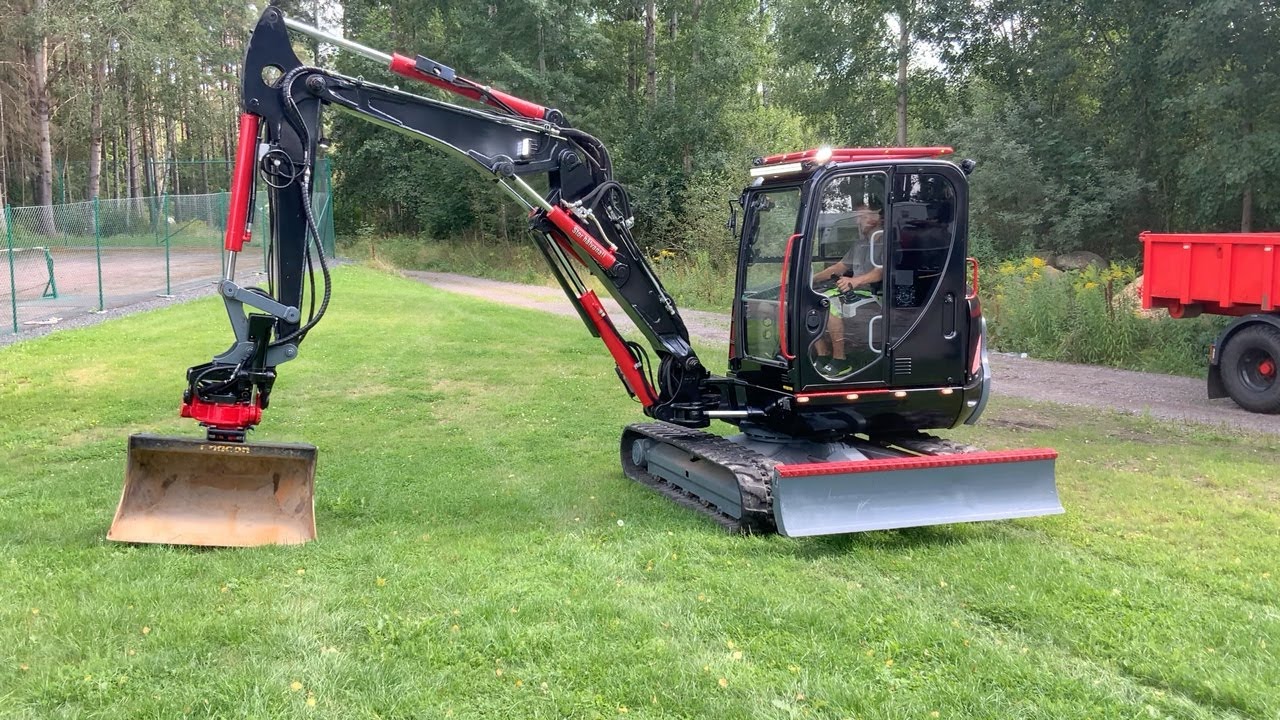 Köp Grävmaskin Wacker Neuson 6003 med tiltrotator och redskap på Klaravik