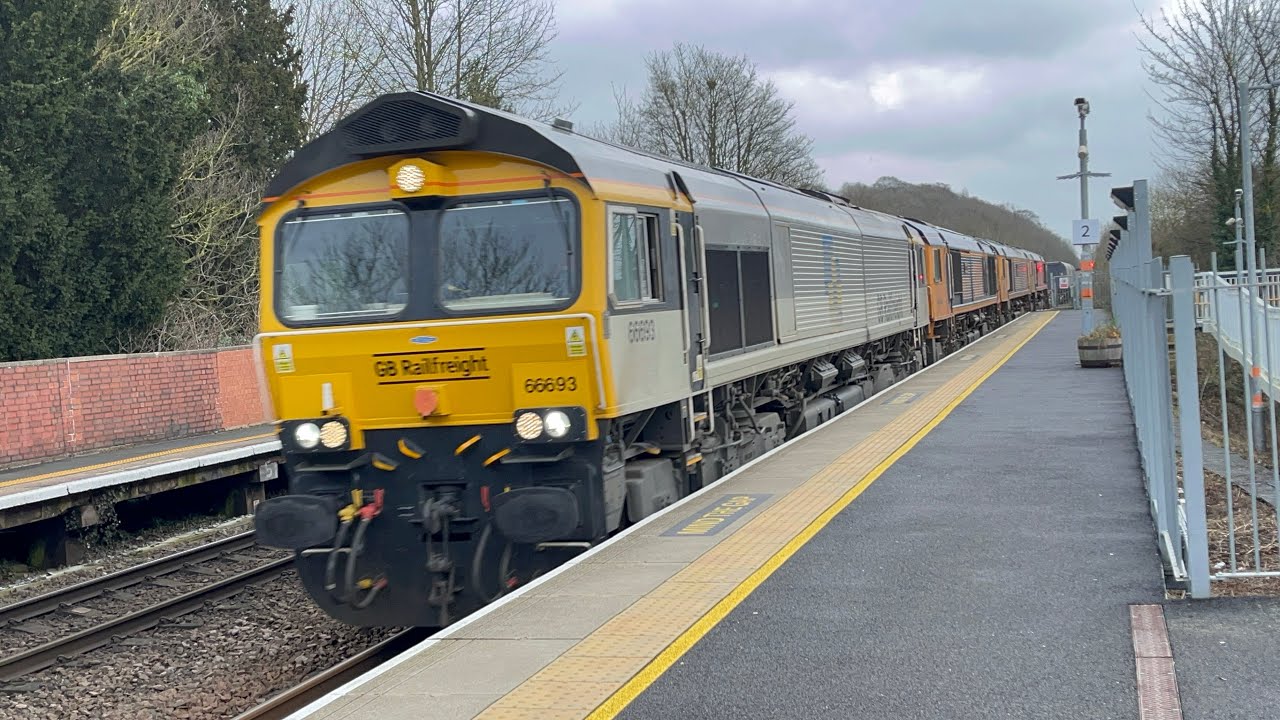 Is 5 locos enough? GB Railfreight construction & Amanda & Chinook & Gail Richardson & Harry Beck