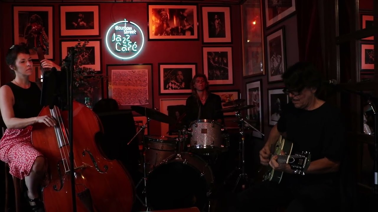 Simn Abbud Trio tocando 